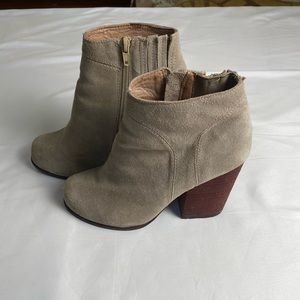Jeffrey Campbell Hanger Tan Taupe Stacked Heel Ankle Boots Booties Size 7